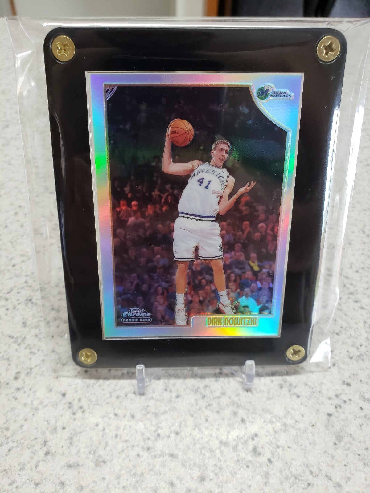 1998-99 Topps Chrome Refractors #154 Dirk Nowitzki Rookie GEM MINT.