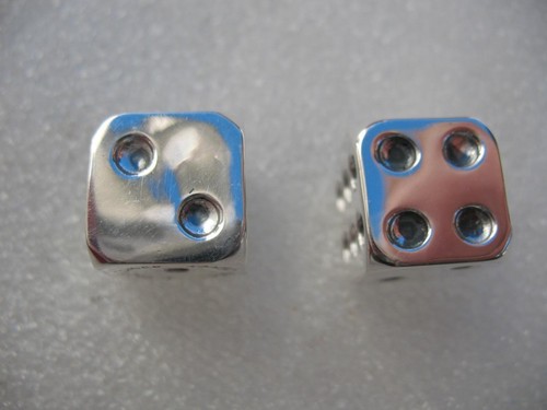 1 PAIR .999 NEW CRAPS SILVER DICE 2 ,EACH WEIGHS -1oz GAMING GAMBLING+ GOLD - Picture 6 of 8