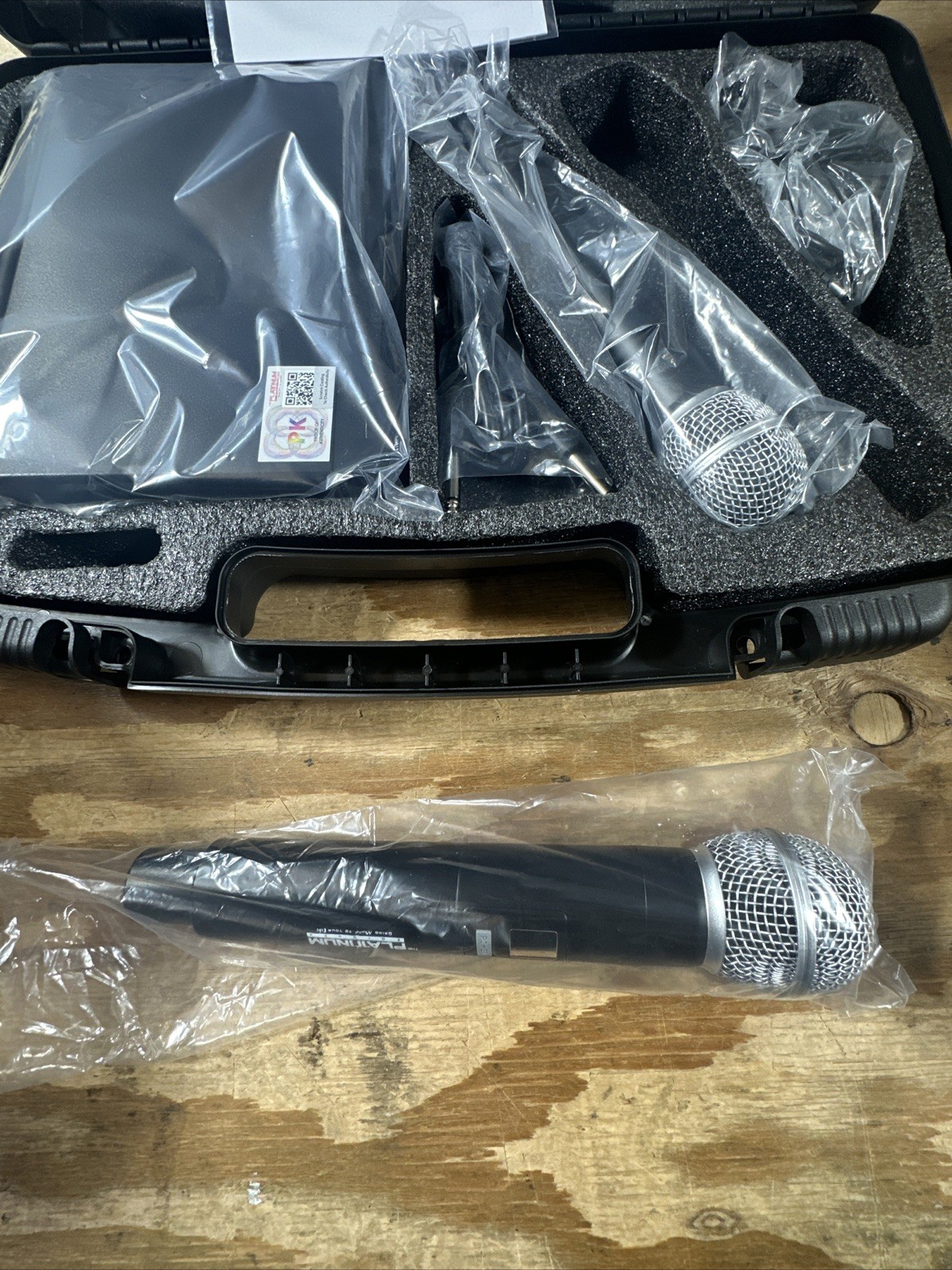 Professional 2 Channel UHF Wireless Dual Microphone Cordless Handheld Mic System