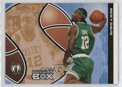 2004-05 Topps Luxury Box Loge Level /100 Ricky Davis #87 8f4