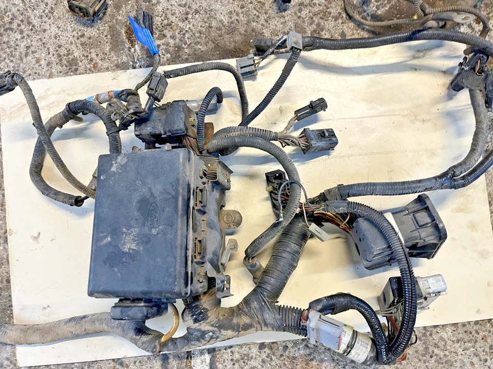 1994 F4TB FORD F-150 F-250 ENGINE BAY FUSEBOX HEADLIGHT ECU WIRING HARNESS OEM - Image 3 of 4