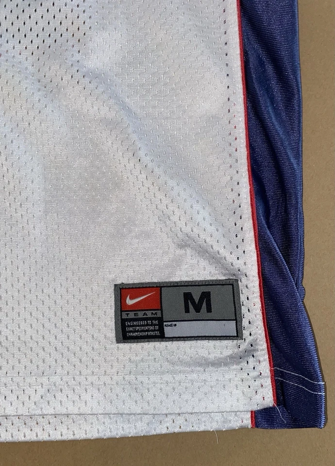 Camiseta para hombre Nike Team NFL New England Patriots Drew Bledsoe #11 mediana Foto 2 de 4