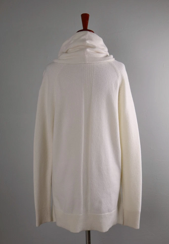 Suéter Top ATHLETA $218 Cuello Capucha 100% Cachemira en Marfil Paloma Talla XS Foto 4 de 4