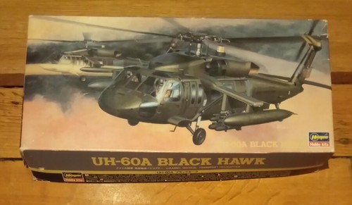 Hélicoptères - Maquette plastique - Hélicoptère de transport UH-60A au