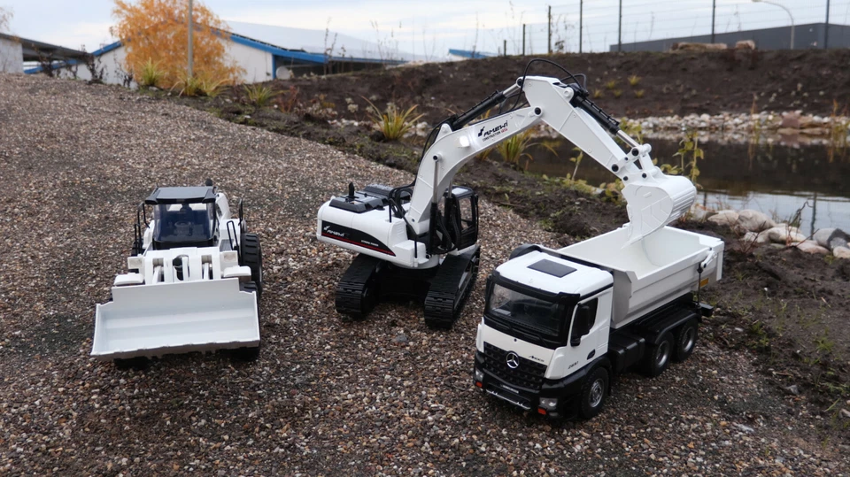 Radlader 485E weiß 1:14, Metall, RTR, neueste Version, Sound, Licht, 10-Kanal - Bild 3 von 4