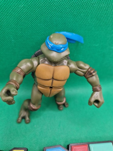 Figura de acción Leo Playmates Teenage Mutant Ninja Turtles TMNT 2002 Leonardo - Imagen 3 de 5