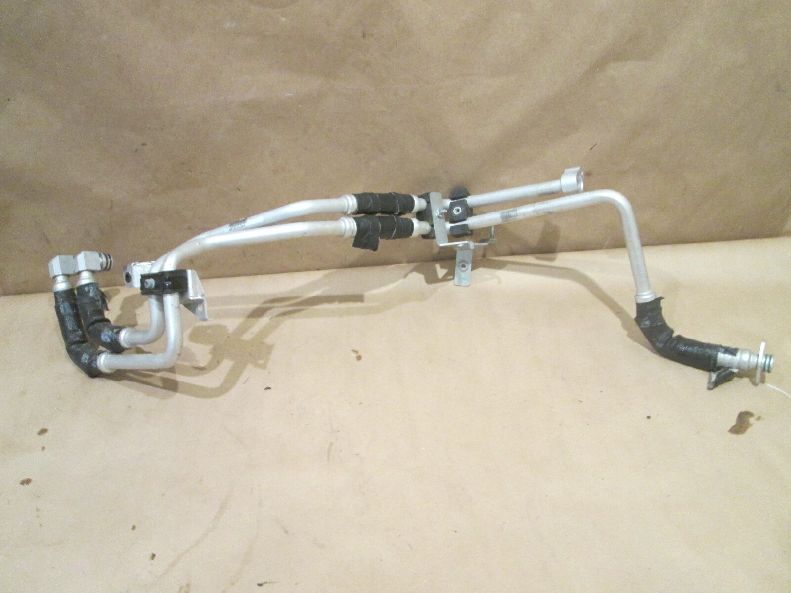 Ferrari 488 - Water Delivery & Return Pipes /Gearbox- P/N 330934 - 330917