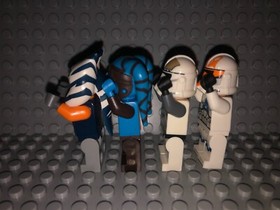 LEGO Star Wars armoured assault tank (75283) and republic fighter tank (75182)