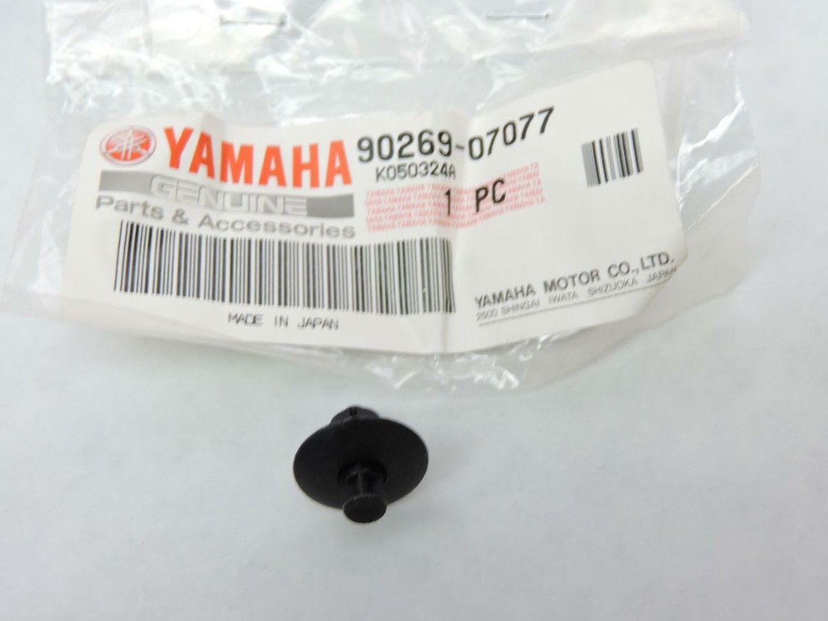 90269-07077 NOS Yamaha Rivet FJR1300 FJR13 FZ1 FZ1000 XVS1100