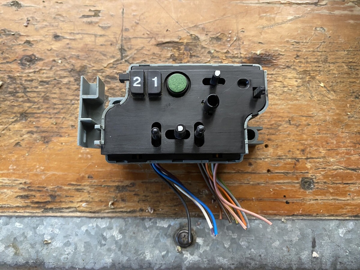 Mercedes Benz W126 Passenger Side (Right) Seat Switch OEM 003 820