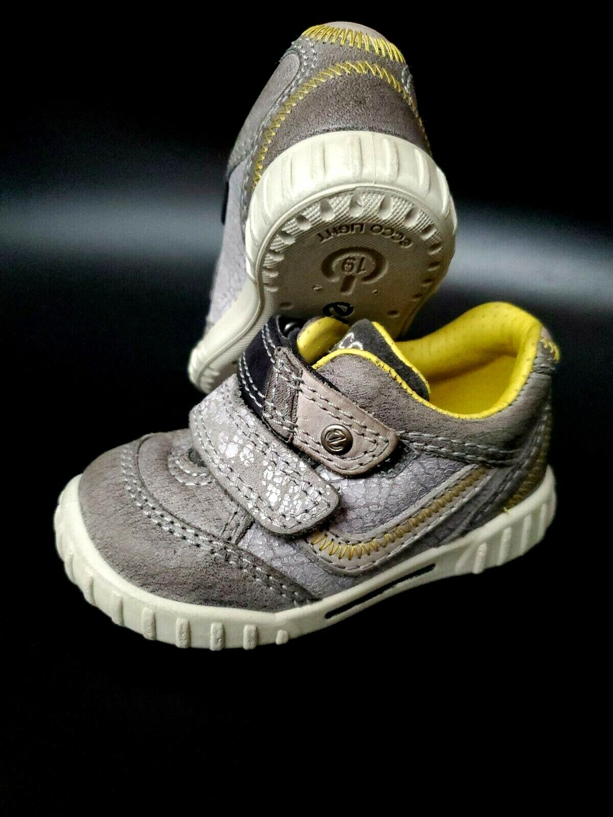 Baby/toddler Size 3.5 Us