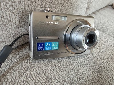 Olympus FE-230 Digitalkamera Kompaktkamera silber 7,1 MP