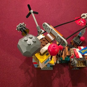 LEGO The Angry Birds Movie: Pig City Teardown (75824) Complete with Instructions
