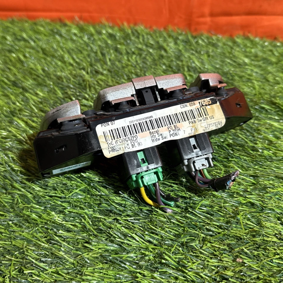 Pontiac Torrent 2007-2009 consola central interruptor maestro ventana eléctrica - OEM Foto 4 de 4