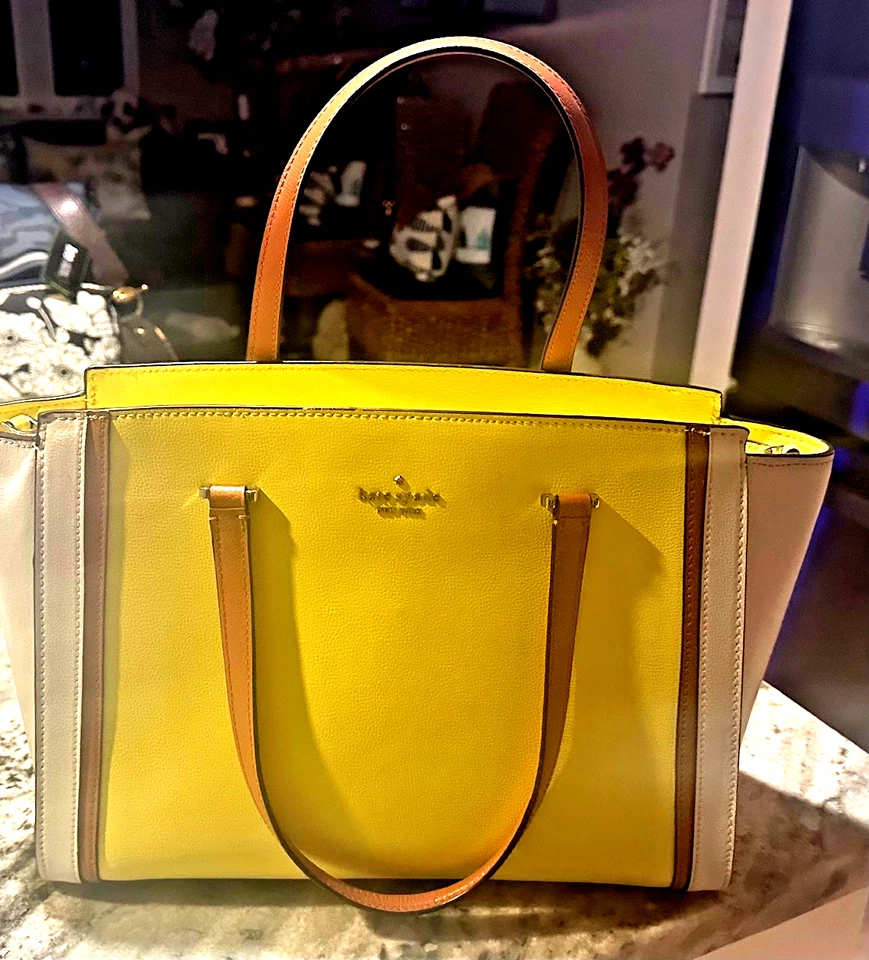 Kate Spade Lemon/White Brand New Pocket Bag/long handle not included - Image 3 of 4