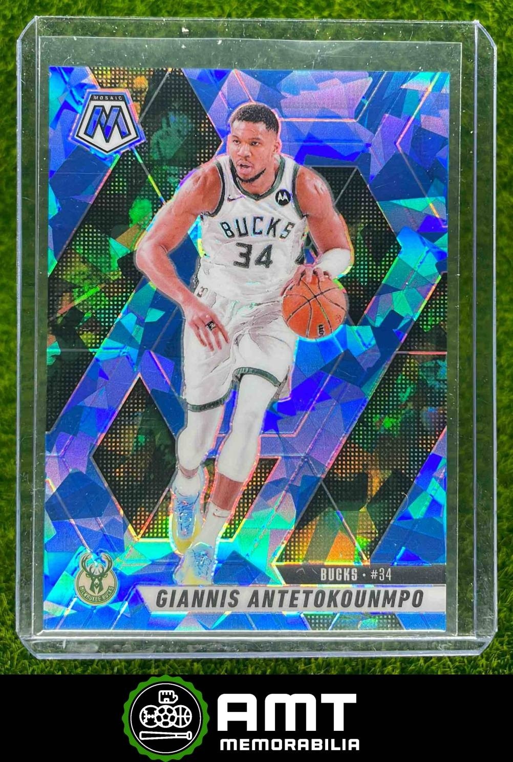 Giannis Antetokounmpo 94/125 2024-25 Panini Mosaic Ice Milwaukee Bucks #13