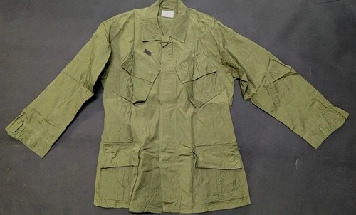 VTG 1960’s Men’s Vietnam Era Military Field Jacket 8405-082-5569 Medium