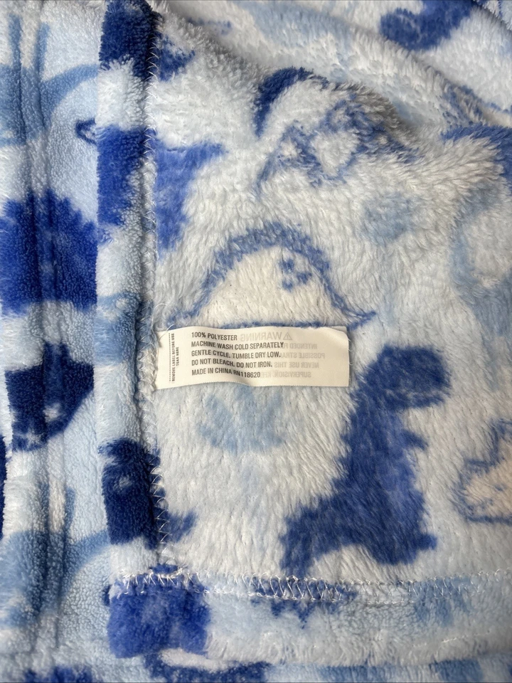 Мягкое плюшевое флисовое детское одеяло Manhattan Kids Blue Dinosaur Dino Lovey 30 дюймов x 40 дюймов - Изображение 3 из 4