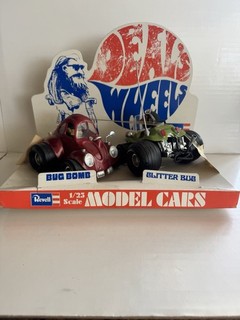 Vintage Revell 1970 Deal’s Wheels BUG BOMB & GLITTER BUG DISPLAY 1/25 1970RARE!