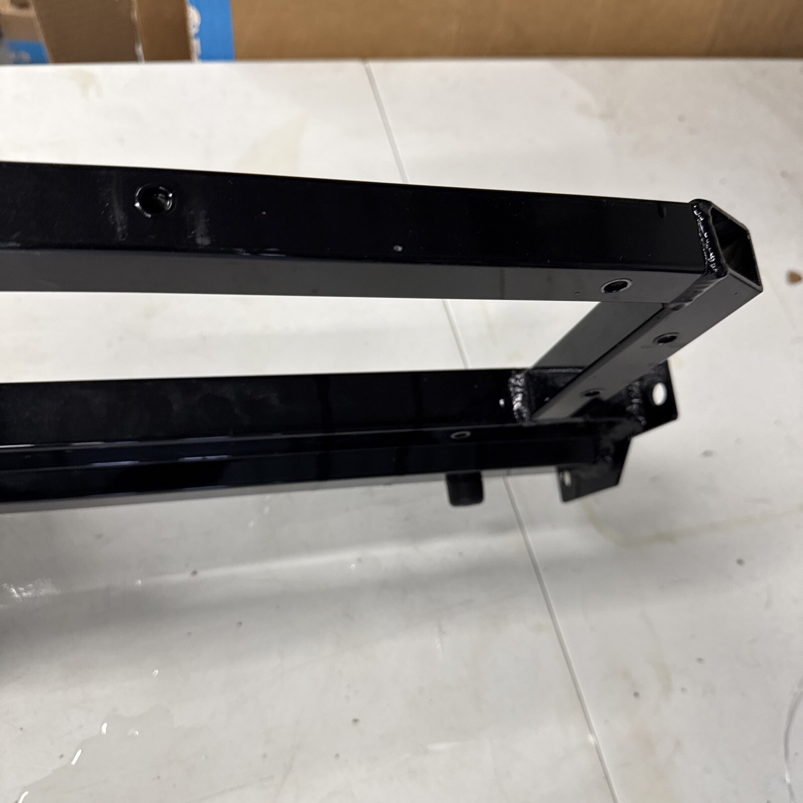 08-15 AUDI R8 REAR UPPER CROSS PANEL FOR TAILGATE LATCH 420814291D