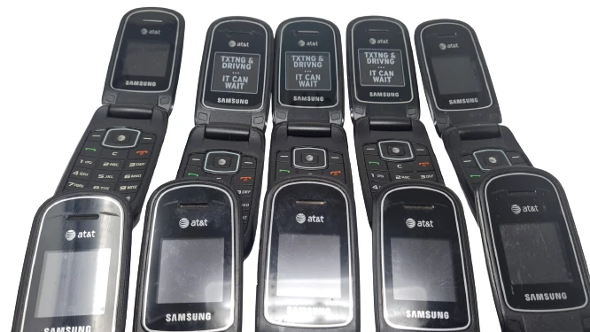 Lote de 10 teléfonos Samsung SGH-A107 abatibles plateados GSM desbloqueados al por mayor usados como están Foto 3 de 4
