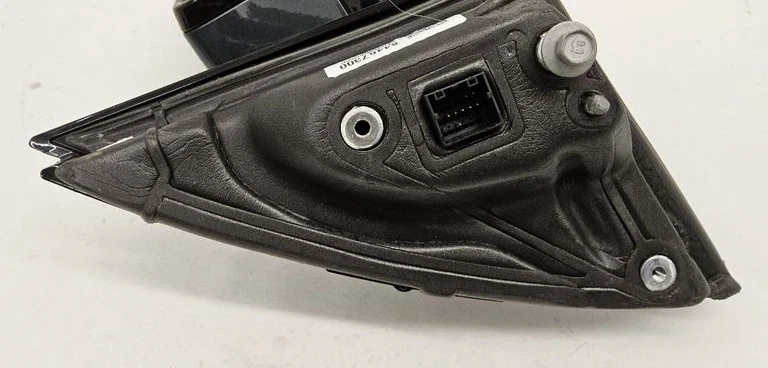 Белое зеркало заднего вида со стороны правого пассажира для Chevrolet Traverse 2018-2022 годов выпуска - Изображение 3 из 4