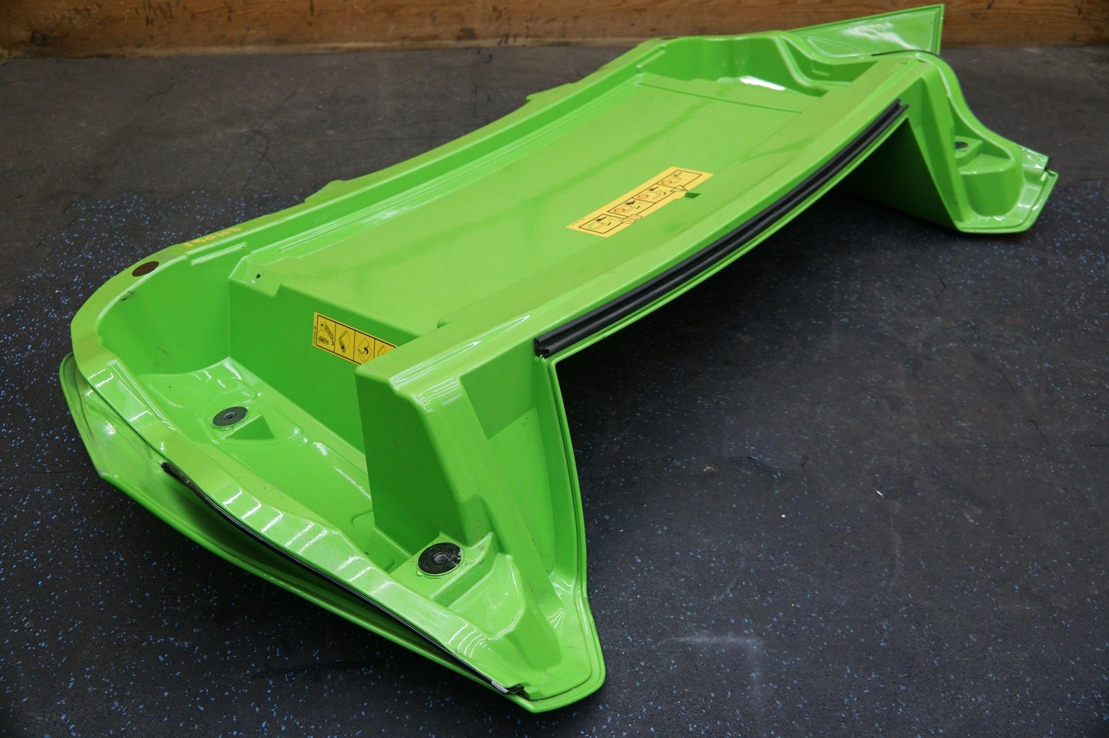 Rear Deck Center Body Panel Mantis Green OEM McLaren 650S 2015