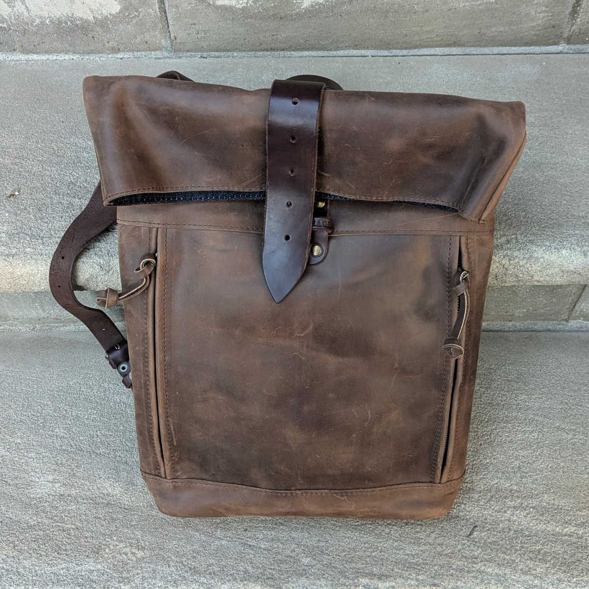 Kruk Garage - Leather Roll-top Backpack Minimilist Design