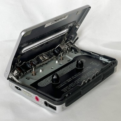 SONY WM-GX688 Silver Recording Walkman Cassette Player From Japan