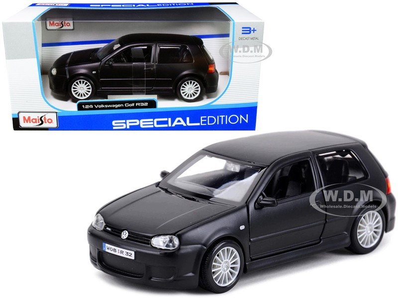 VOLKSWAGEN GOLF R32 - 1/24  ,     MAISTO 31290