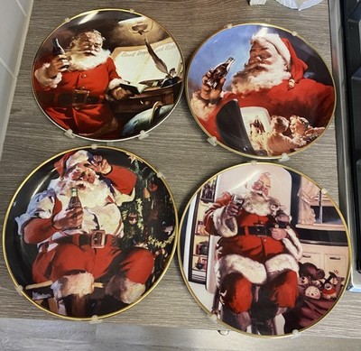 Coca Cola Limited Edition Santa Claus Fine Porcelain Plate - Franklin Mint 