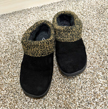 Clarks Women  s Black Suede Slip-On Slippers Lined Faux Fur Knit Collar Sz 8