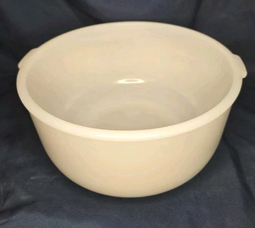 Vintage Glasbake "Made for Sunbeam" 19CJ 9.5" White Milk Glass Mixing Bowl