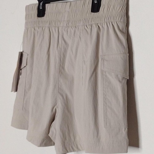 NWT Yogalicious Women's Stone/Trail Path Commuter Outdoor Shorts Size Medium - Picture 5 of 7