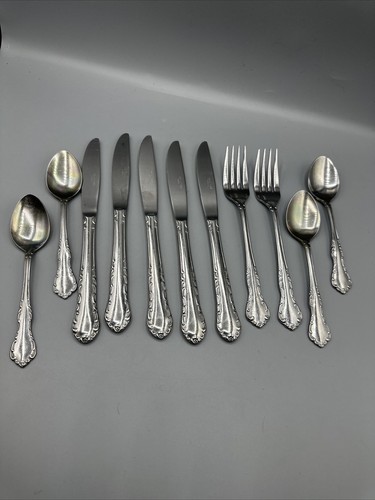 Queen’s Court Lote de 11 Piezas Cuchillo Tenedor Acero Inoxidable Cuchara Japón De Colección - Imagen 1 de 10