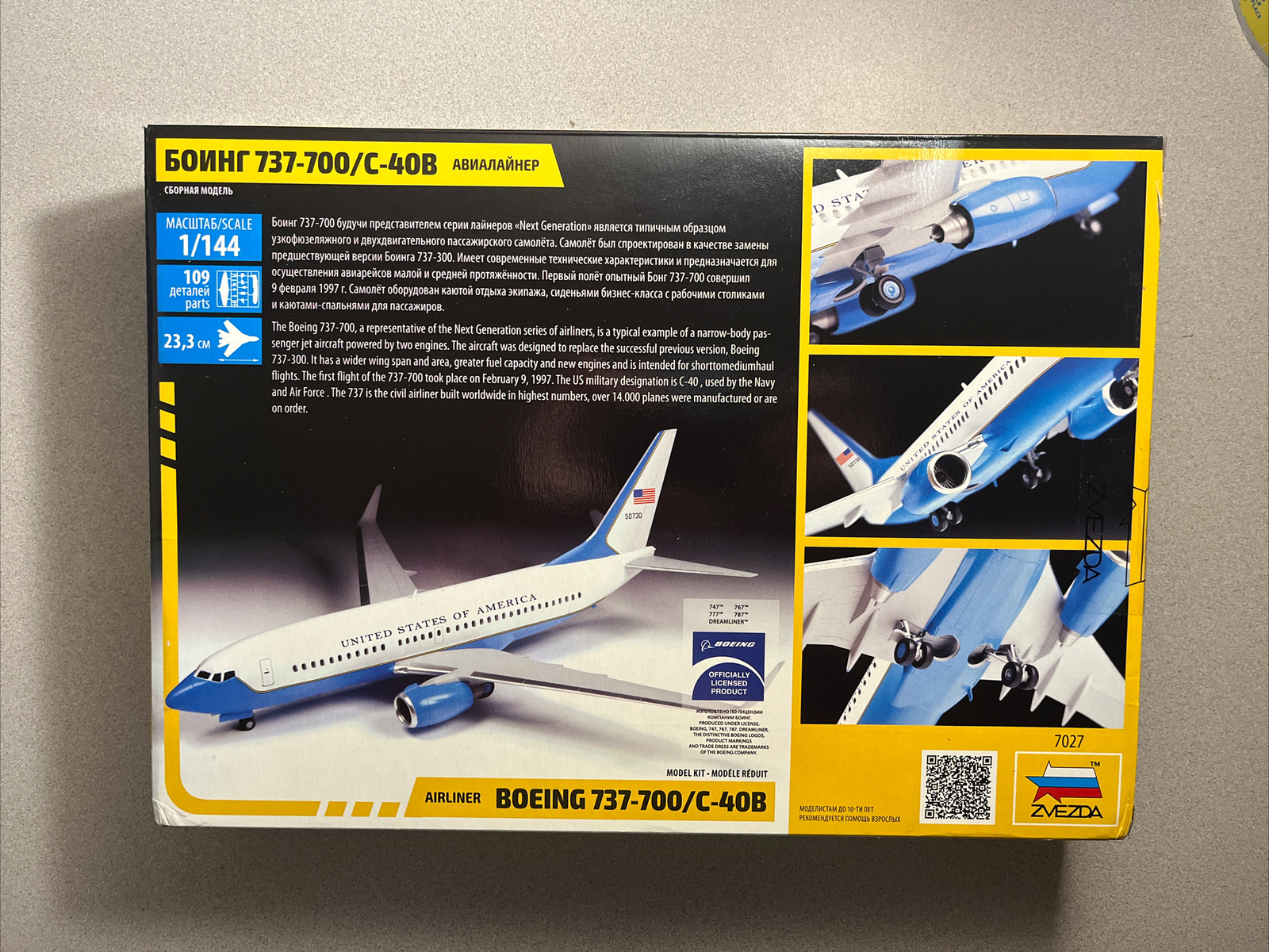 Zvezda Airliner Boeing 737-700/C40B Model Kit Scale 1/144