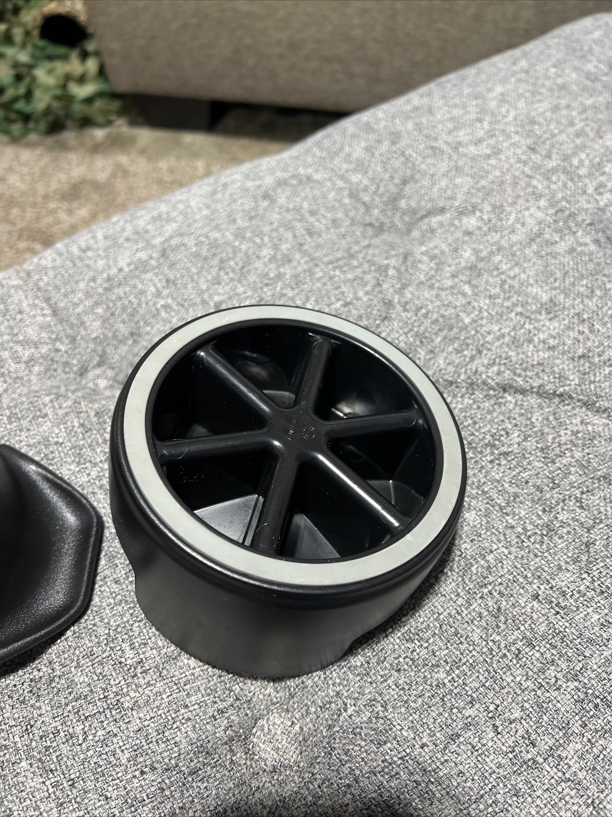 Pampered Chef Veggie Wedger 2417 Vegetable Citrus Cutter Apple Slicer