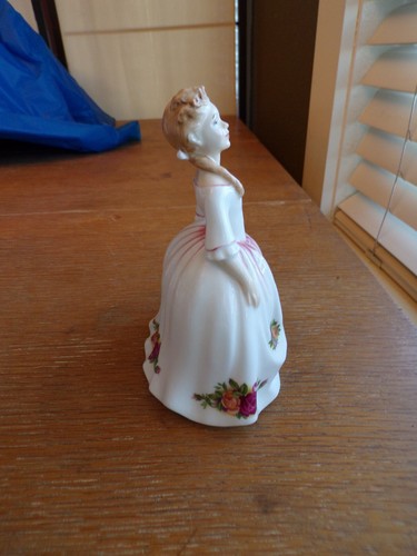 Auswahl Royal Albert Old Country Roses China Victorian Girl/Musical Angel Figuren - Bild 71 von 94