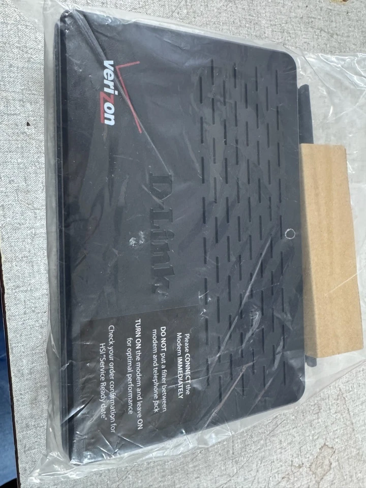 Verizon D-Link DSL-2750B 4-Port Wireless Gateway Modem Router - Image 3 of 3