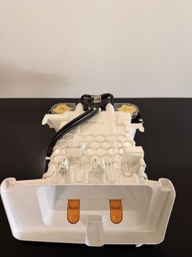 Miele W1 Waschmaschine TwinDos Dosierpumpe Führung inkl. Platine M.Nr. 7810662