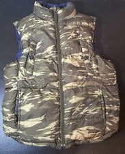 Boys GAP Reversible Green Camouflage and Blue Quilted Vest Size XL / 12