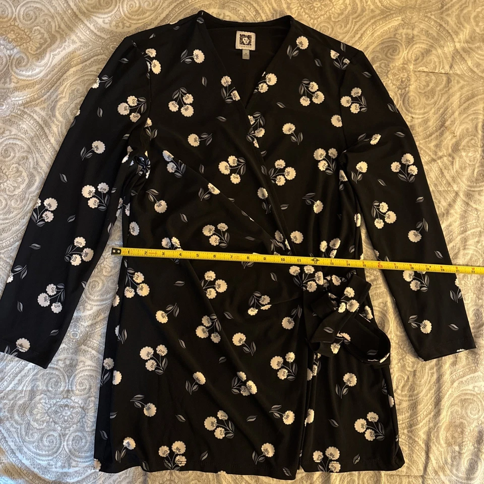 Blusa envolvente floral para mujer Anne Klein talla M Foto 2 de 4