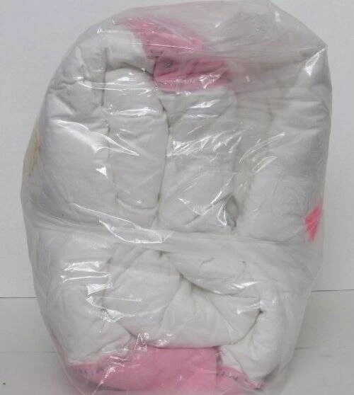 Edredón Pottery Barn Kids Confetti Corazones, Doble 68" de ancho x 86" de largo Multicolor Nuevo con etiquetas Foto 3 de 4