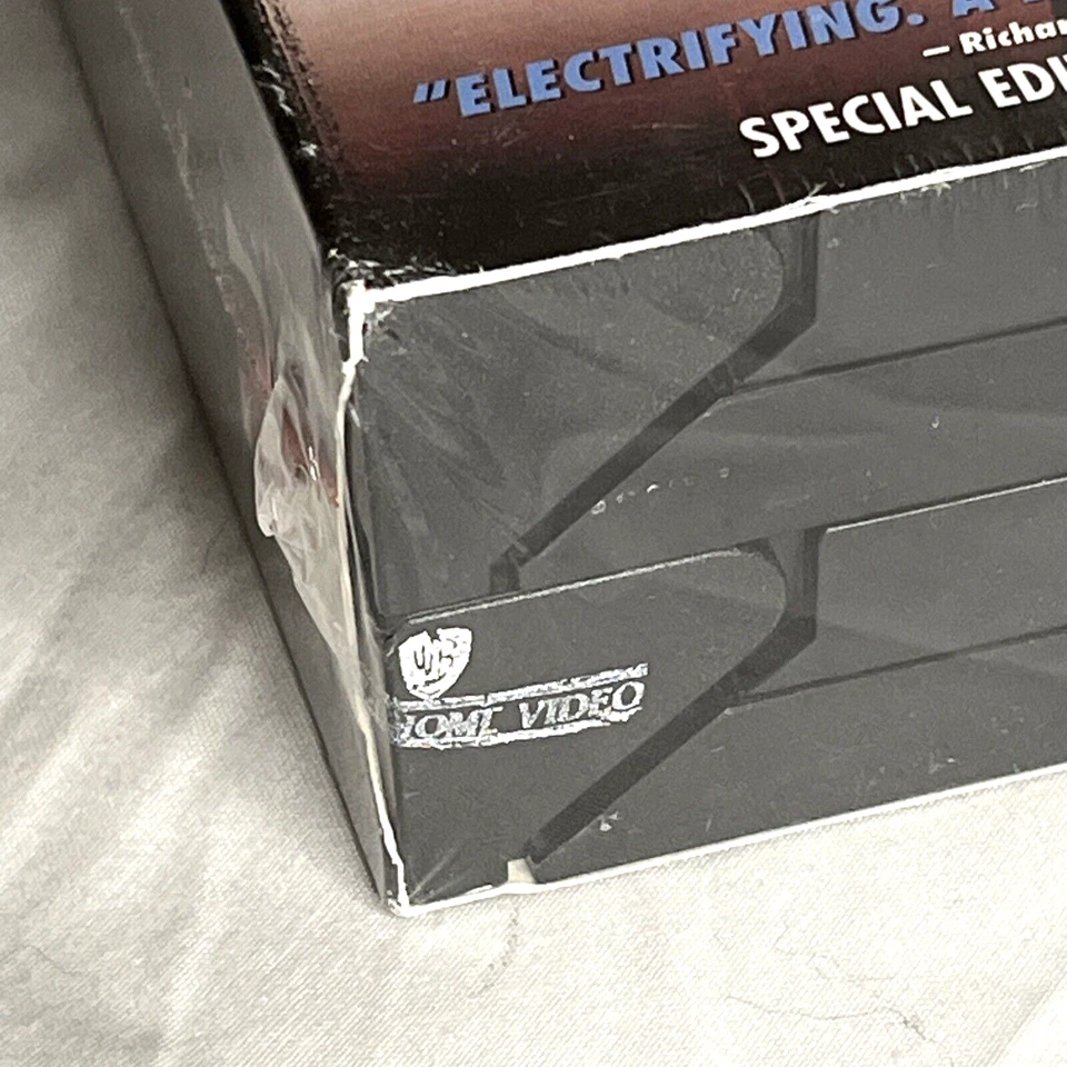 JFK Oliver Stone VHS Kevin Costner Special Edition Directors Cut Rated R Sealed Foto 3 de 4