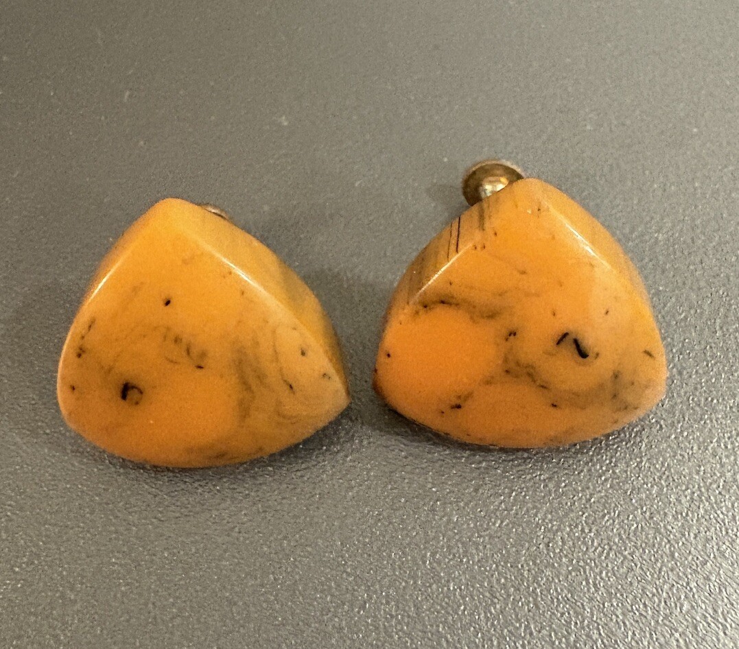 Bakelite Butterscotch Triangle Screwback Earrings… - image 11