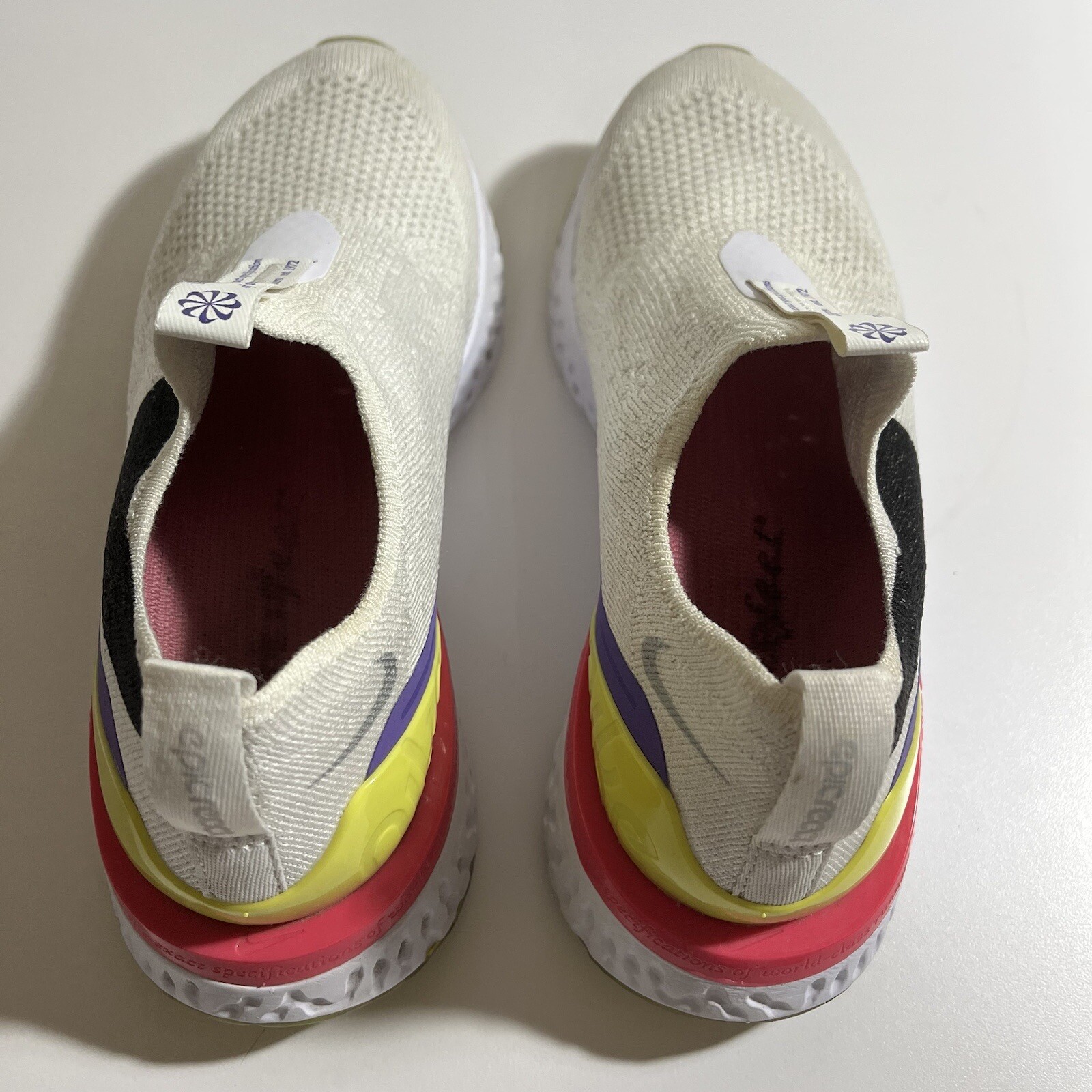 Nike Epic Phantom React Flyknit Shoe White Laser Fuschia Women's 6.5 image 7