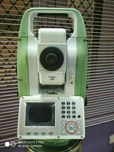 NEW Leica total station fiexline TS07