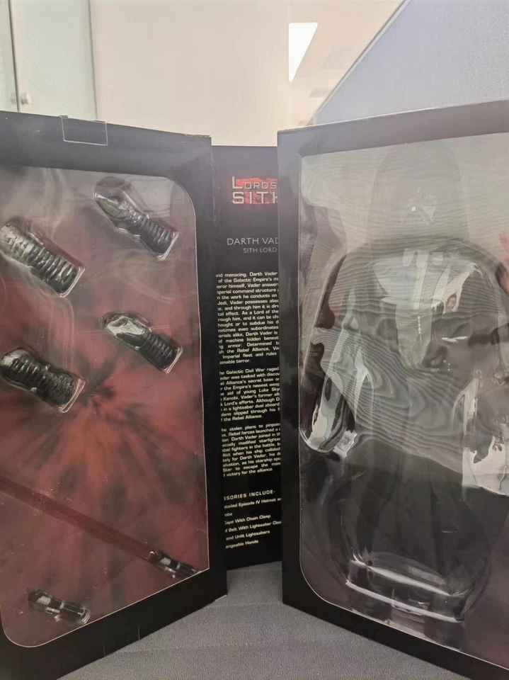 Star Wars Sideshow Collectibles 1:6 Darth Vader - Image 2 of 3