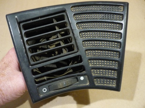 Ferrari 355 - RH Air Oulet Vents - P/N 64320100 - Picture 7 of 7