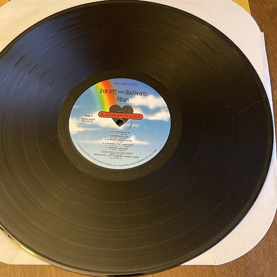 Joan Jett and The Blackhearts - Album LP MCA-5437 1983 Pressing Gatefold VG — 第 4/4 张图片